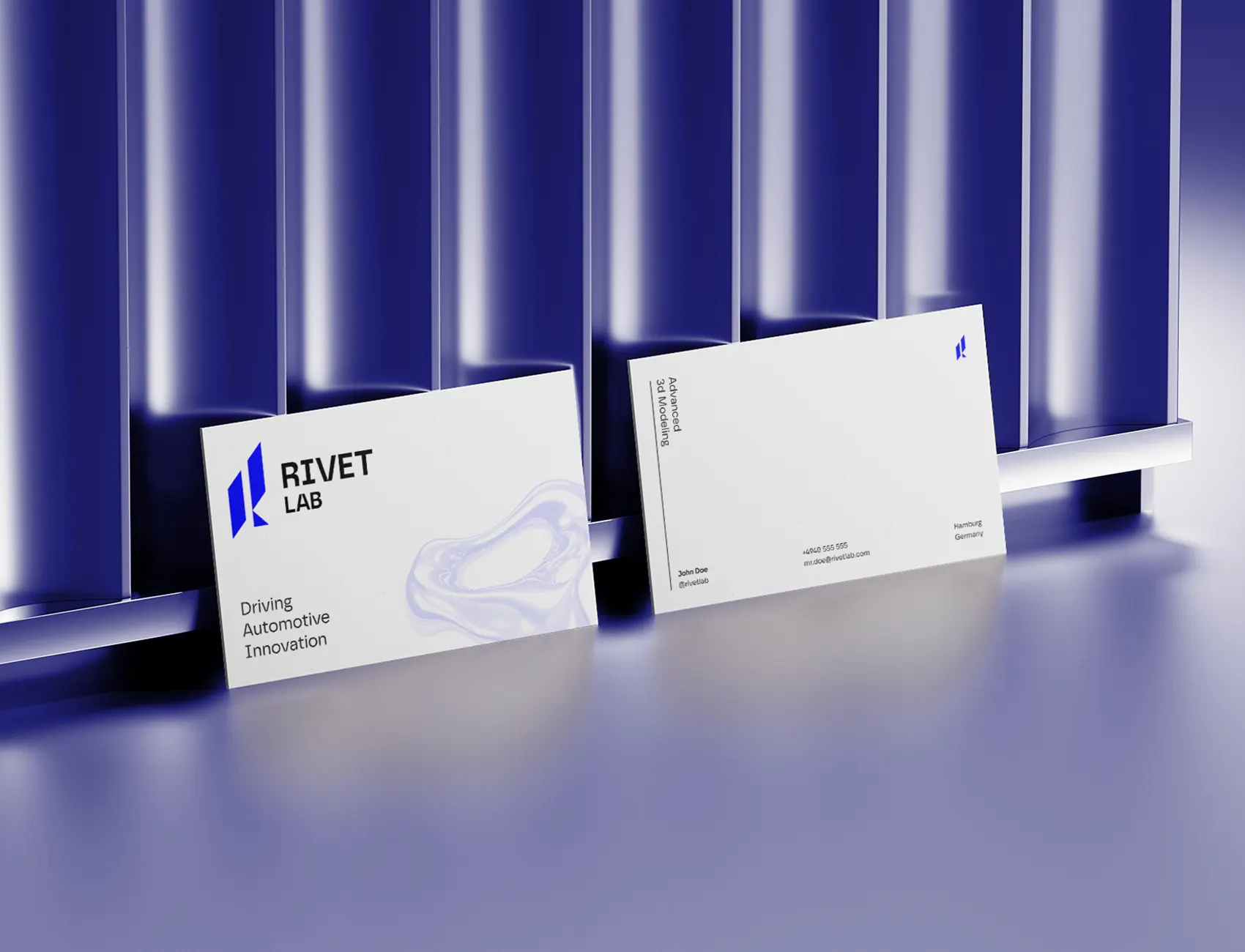 Tarjetas corporativas diseñadas como parte del ecommerce y logo para tecnológica.